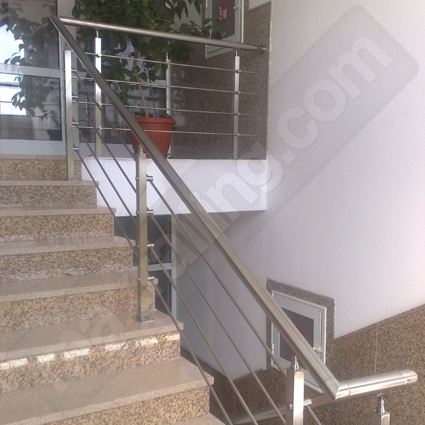 Стълбищен парапет